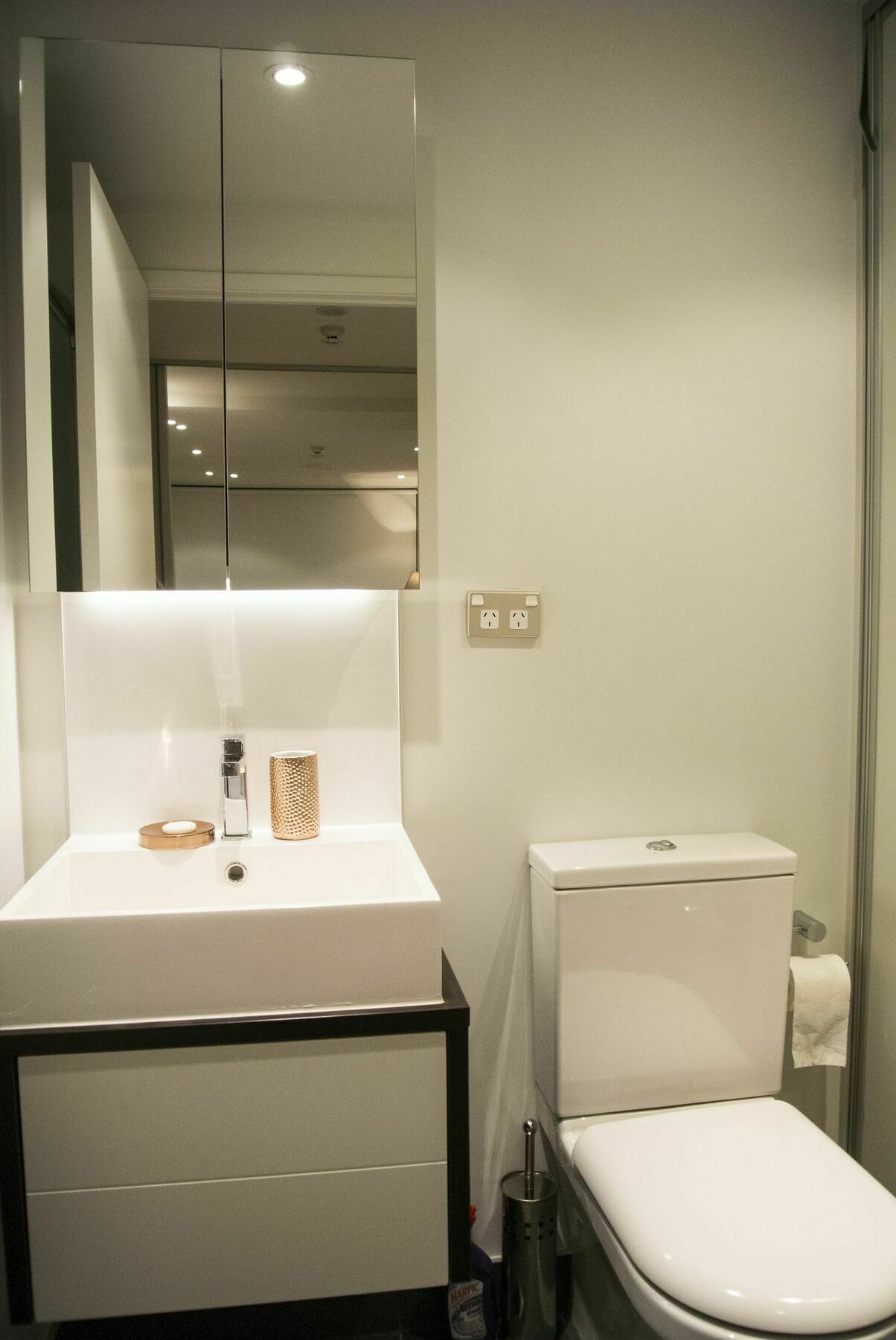 Brand New Apartment With Pool & Gym Auckland Exteriör bild